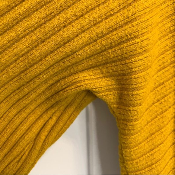 Anthropologie Sweater Size Large - Picture 11 of 13